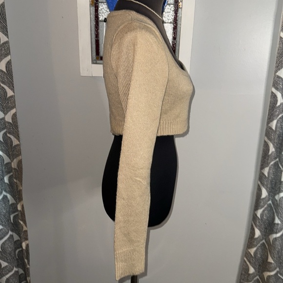 Lovers + Friends Hailee Crop Sweater SZ Medium - Picture 5 of 7